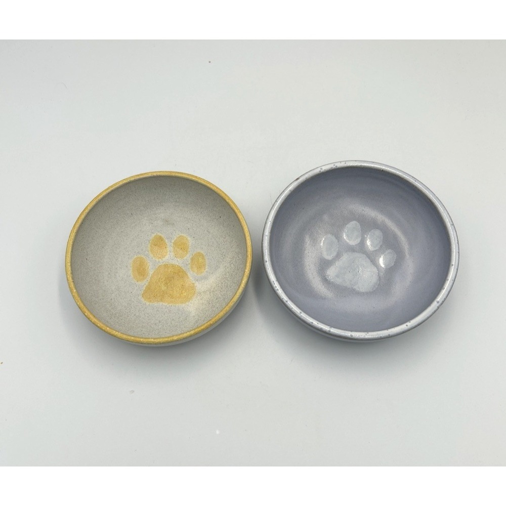 Handmade Pottery Pet Bowls Set of 2 Gray/White Gray/Yellow Speckled Signed 5.5"